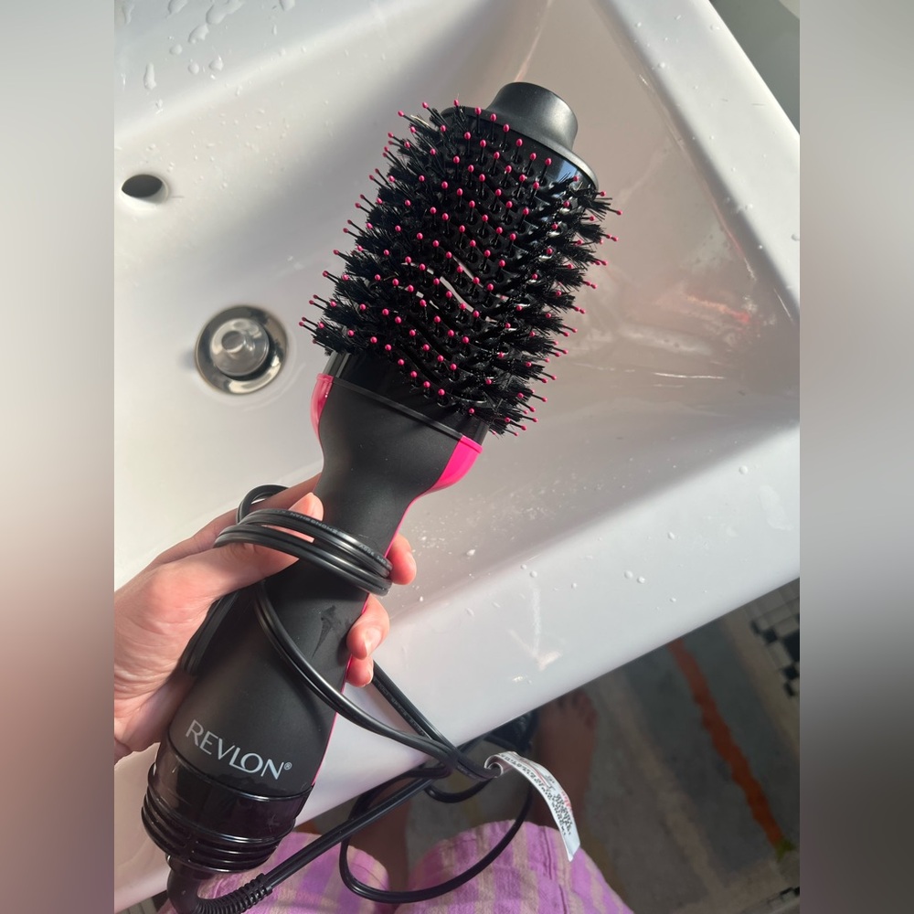 Revlon One-Step Volumizer Black and Pink Hair Styling Brush